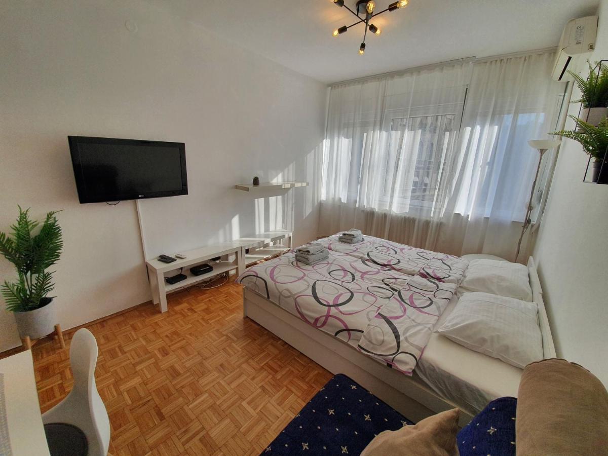 Stay In Apartments Белград Екстер'єр фото
